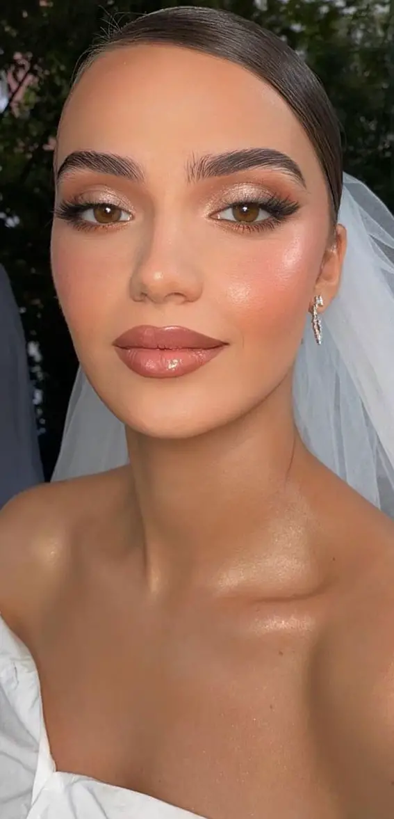 Perfect Wedding Makeup: Achieving the Ideal Look for Your Big Day - 4