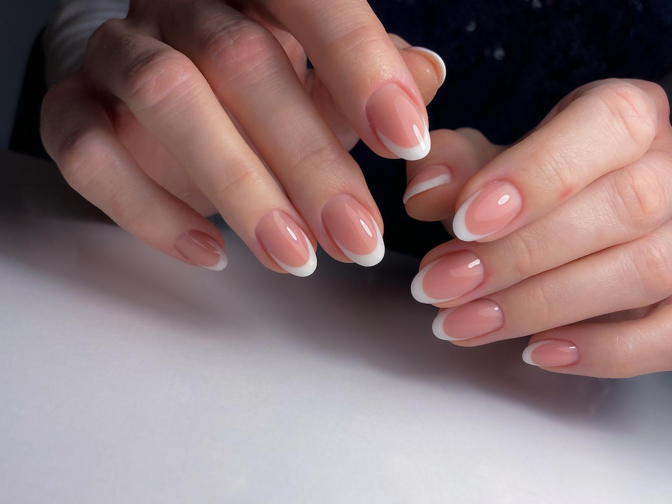 Short Nails: The Ultimate Guide to a Chic and Practical Manicure - 7