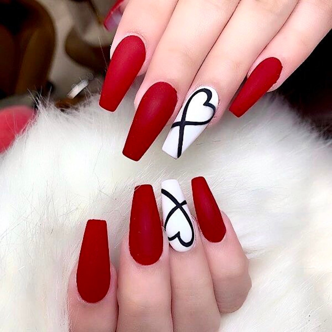 Valentine's Nails: Romantic and Stylish Ideas for the Perfect Manicure - 9