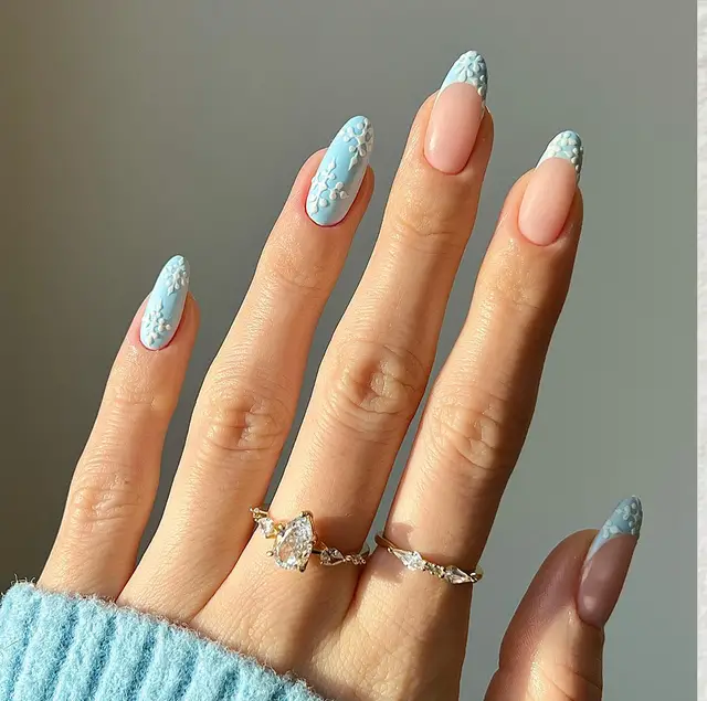 Winter Nails: Stunning Designs for the Perfect Seasonal Look - 4