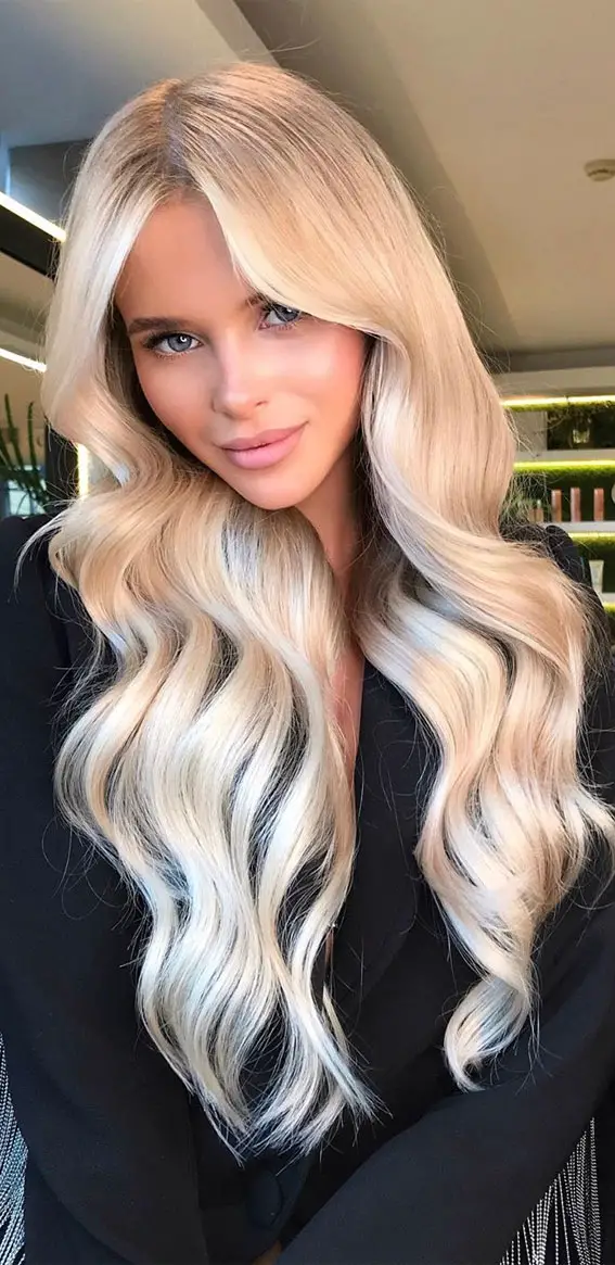 Scandinavian Blonde: The Timeless Elegance of Light Hair Shades - 2