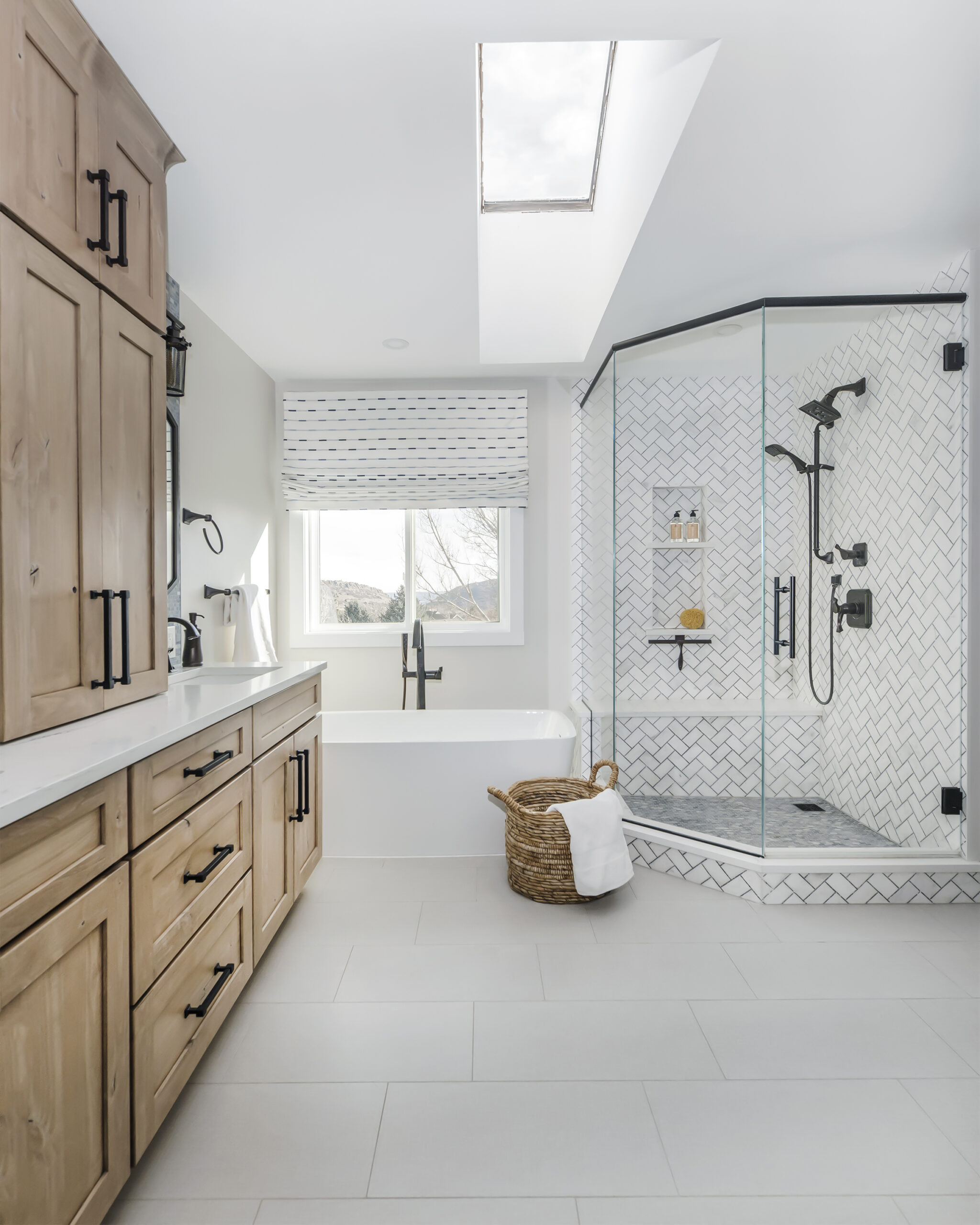 Modern Farmhouse Bathroom: A Blend of Rustic Charm and Contemporary Elegance - 9