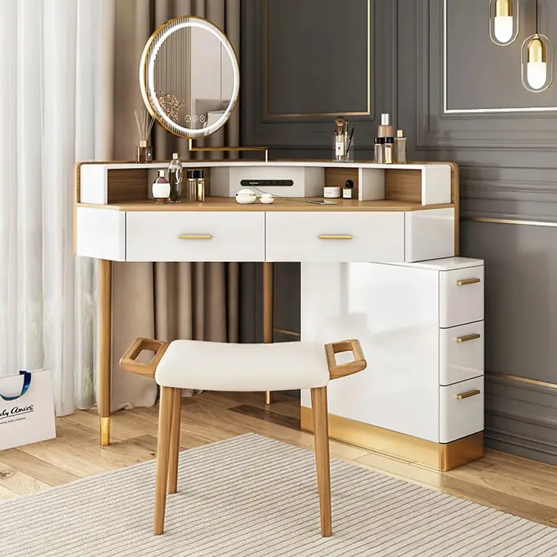 Creative Vanity Ideas for Your Bedroom: Stylish and Functional Designs - 6