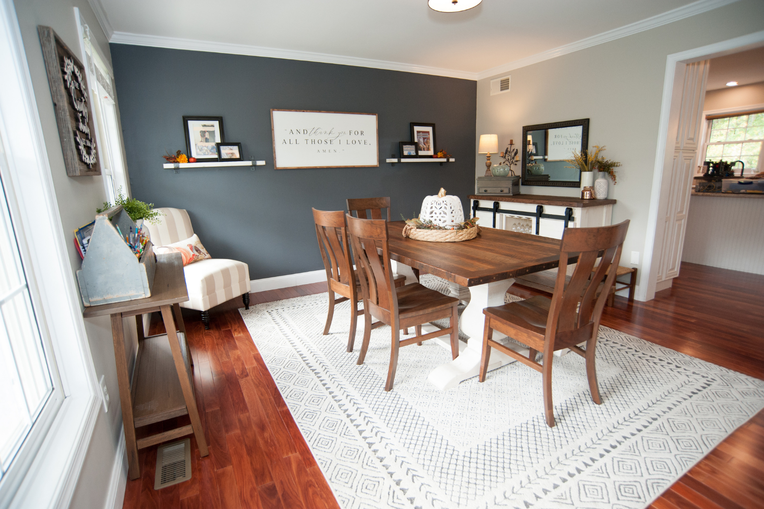 The Ultimate Guide to Creating a Modern Farmhouse Dining Room - 9