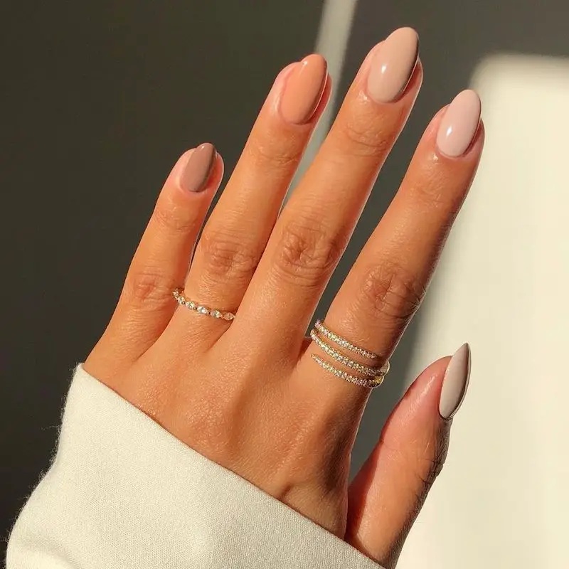 Elegant and Timeless: The Ultimate Guide to Classy Nails - 4