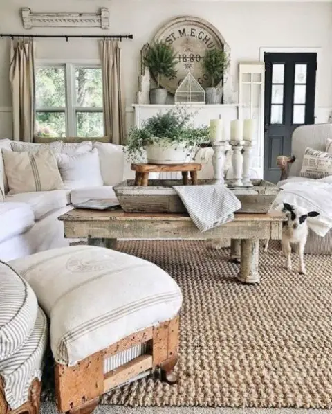 Cozy Farmhouse Living Room: Design Ideas and Tips for a Warm and Inviting Space - 9