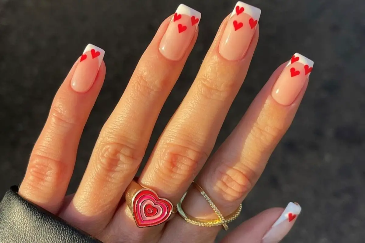 Valentine Nails: Captivating Designs to Celebrate Love - 8