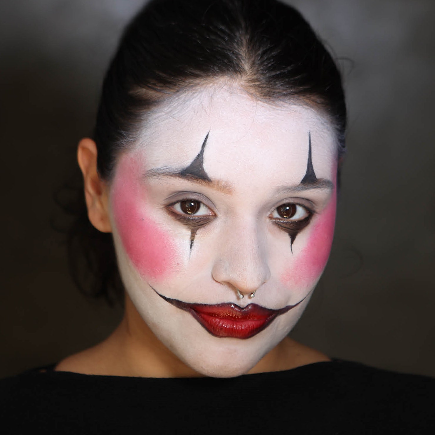 Best Clown Makeup Tips for Beginners: A Fun and Easy Guide - 6