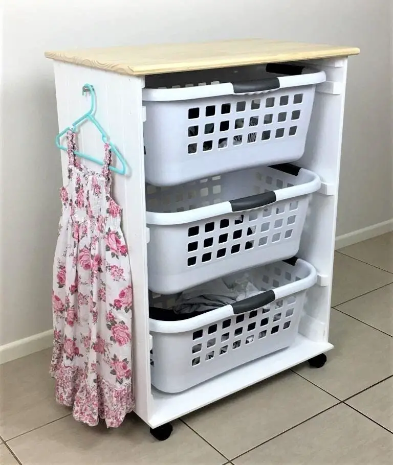 Effective Laundry Basket Storage Ideas That Maximize Space - 4