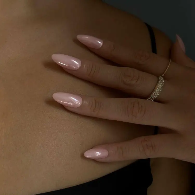 Elegant Short Classy Nails: Your Ultimate Guide to Timeless Style - 9