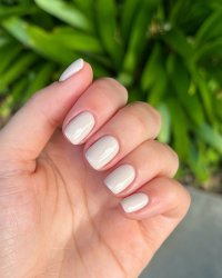 Short Classy Nails: Elegant Designs for Effortless Style